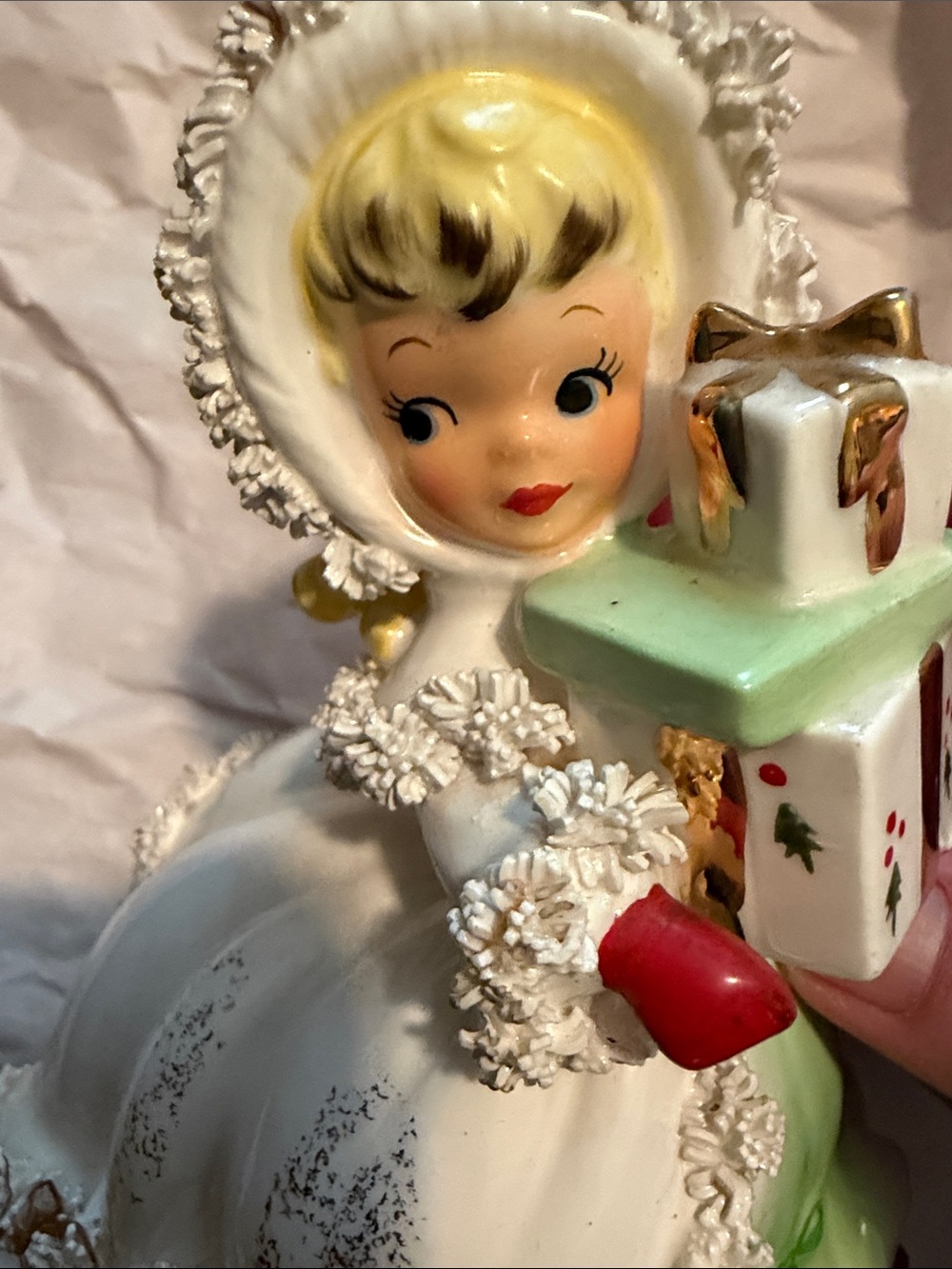NAPCO Vintage Ceramic Girl Figurine Holding Presents - White, Cream, Red, Green - Picture 4 of 6